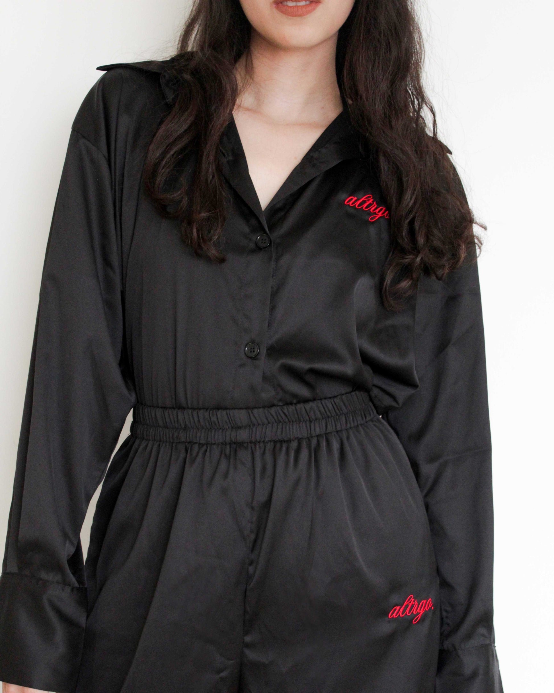 camisa de satin hecha a mano por altrgo