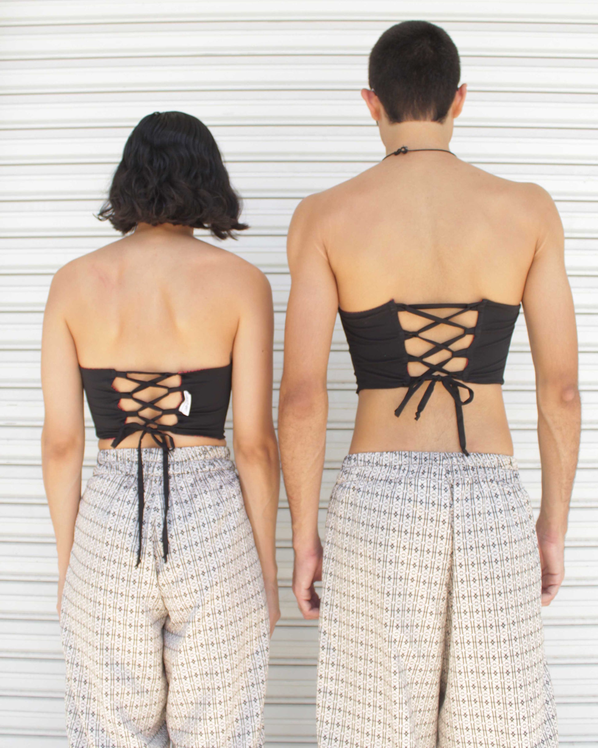 pantalón satinado hecho a mano por altrgo