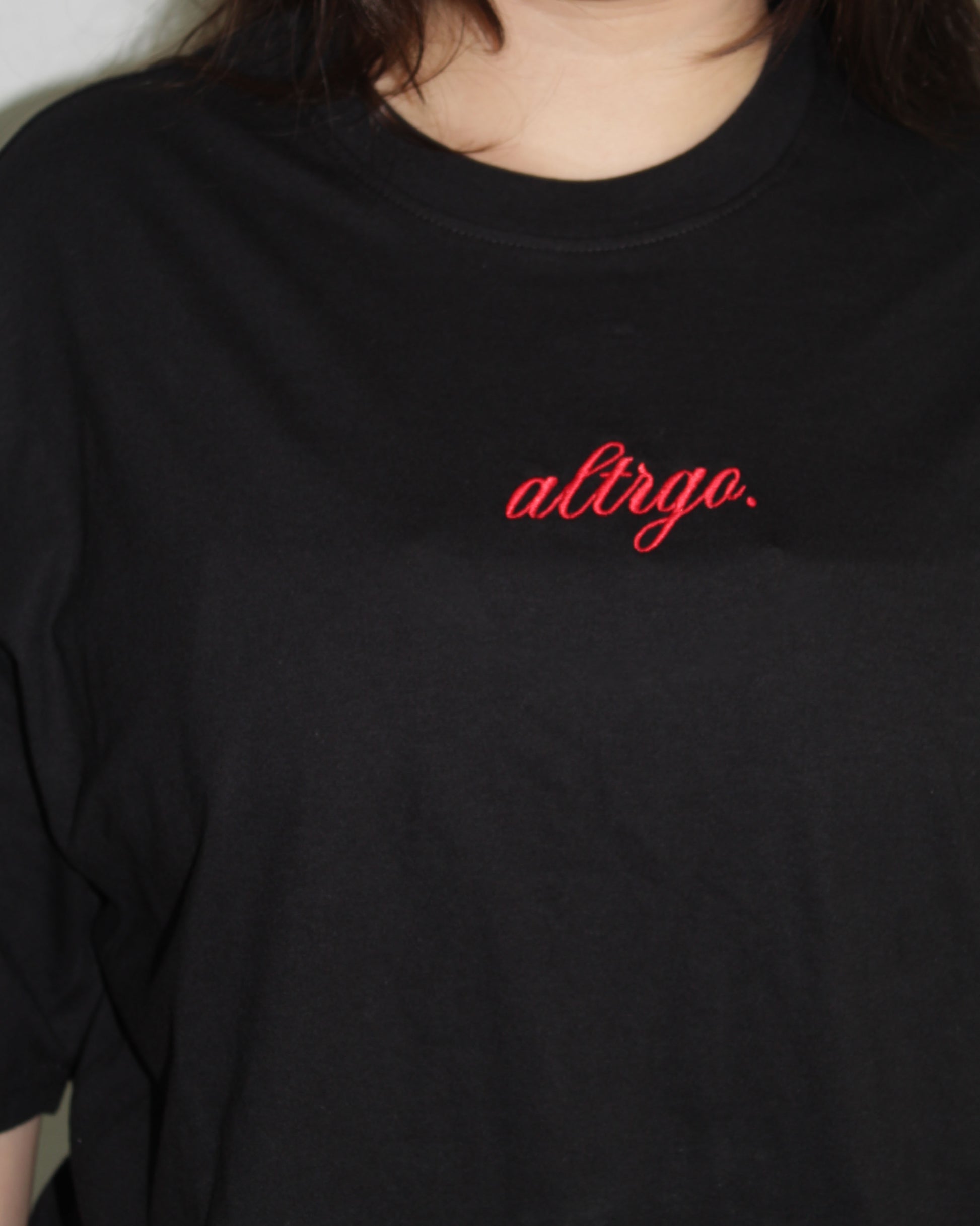 playera de algodón premium bordada hecha por altrgo